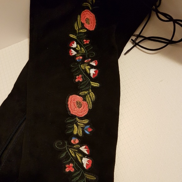 $45 SZ10 NEW Chase & Chloe Embroidered OTKBoots - Picture 2 of 8